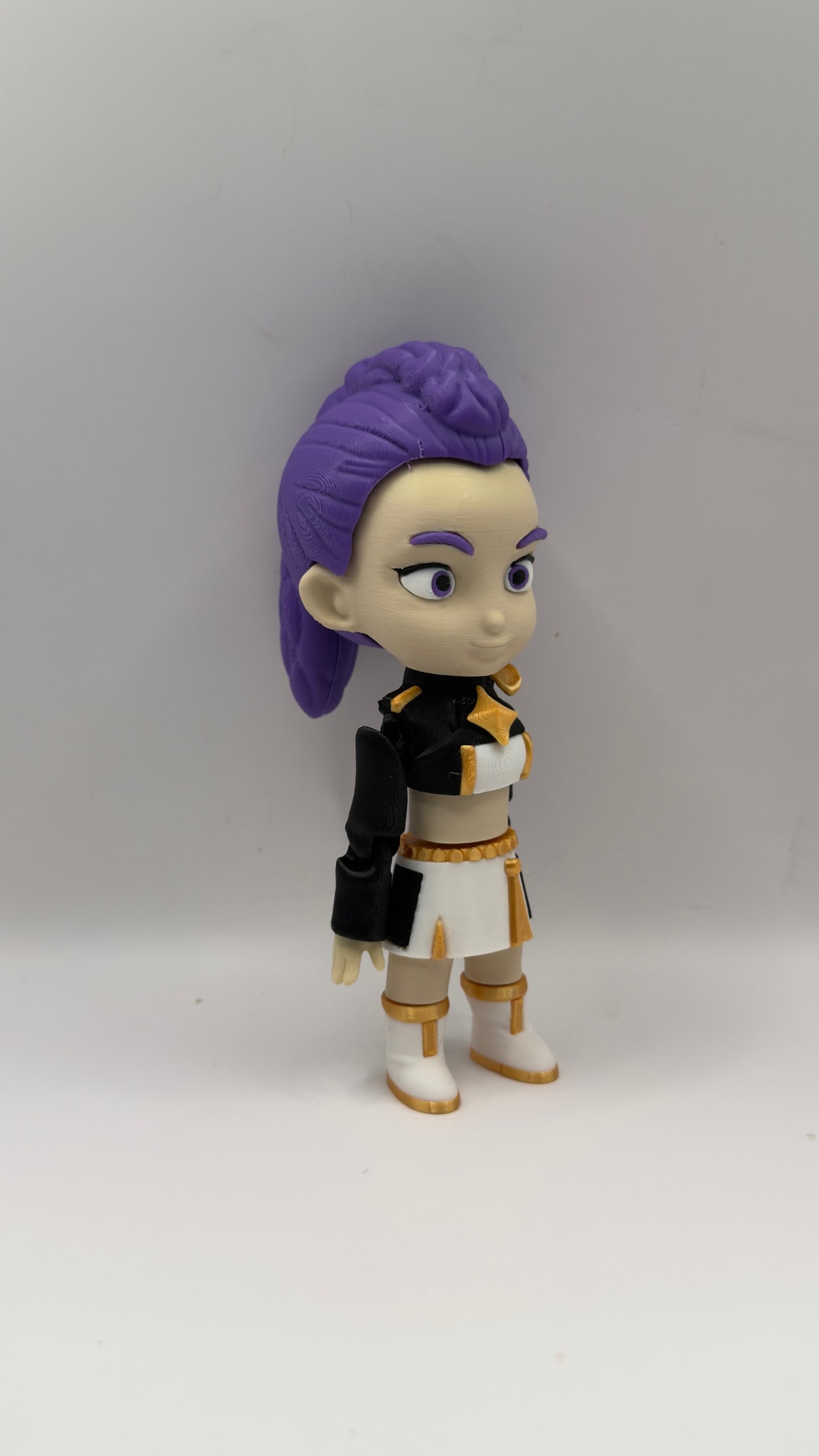 ✨ FIGURA ARTICULADA KPOP – RUMI – Edición Especial