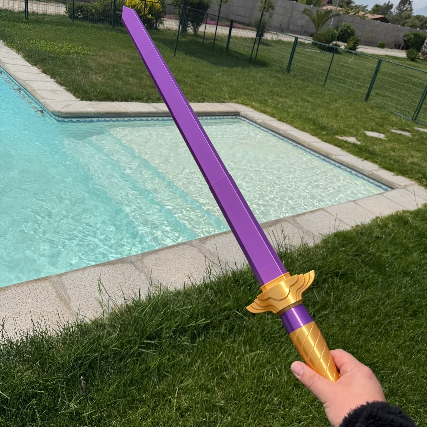 ⚔️ ESPADA RETRÁCTIL KPOP – RUMI – Edición Especial 100 CM