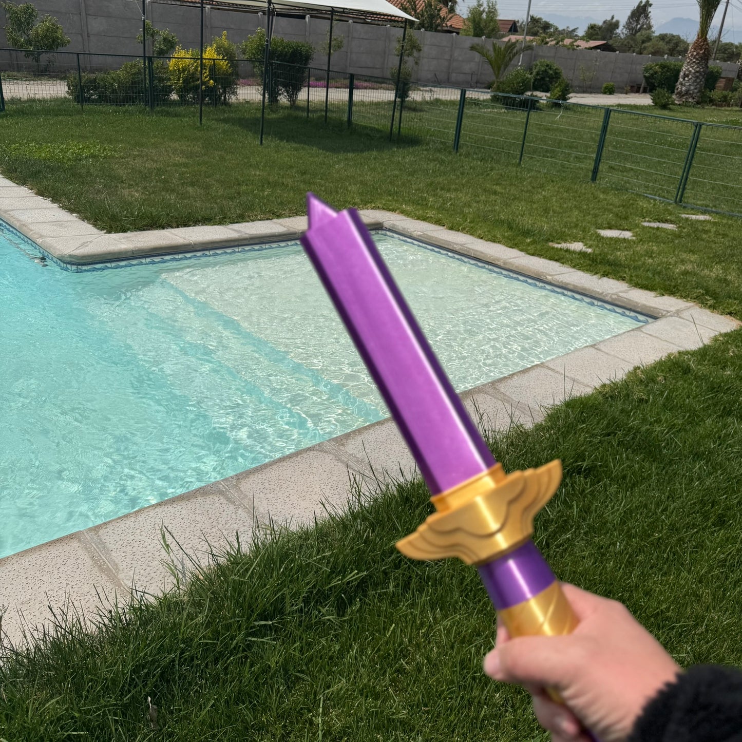 ⚔️ ESPADA RETRÁCTIL KPOP – RUMI – Edición Especial 100 CM